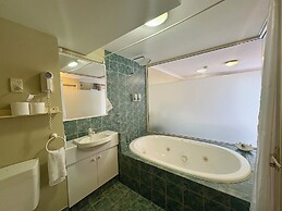 98 Steps To The Beach