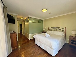 98 Steps To The Beach