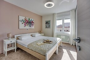 City Center Apartment Liu