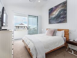 Duplex on Nautilus a Walk to the Beach