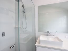 Duplex on Nautilus a Walk to the Beach