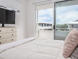 Duplex on Nautilus a Walk to the Beach