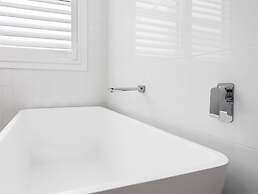 Duplex on Nautilus a Walk to the Beach