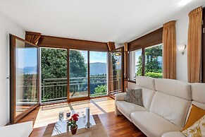 Vernate Lugano Lake Sweet View