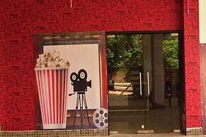 Goroomgo Effective Bollywood Hotels Bhubaneswar