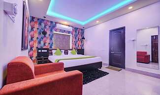 Goroomgo Effective Bollywood Hotels Bhubaneswar