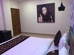 Goroomgo Effective Bollywood Hotels Bhubaneswar