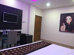 Goroomgo Effective Bollywood Hotels Bhubaneswar