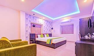 Goroomgo Effective Bollywood Hotels Bhubaneswar