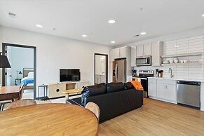 CozySuites on Mass w garage parking 19