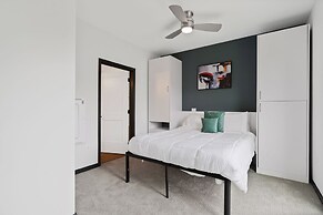 CozySuites on Mass w garage parking 19