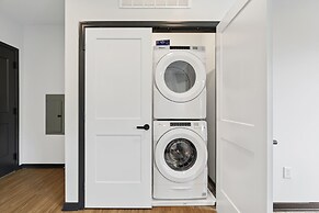 CozySuites on Mass w garage parking 19