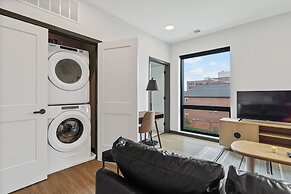 CozySuites on Mass w garage parking 20