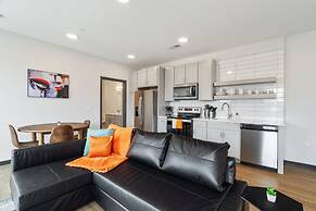 CozySuites on Mass w garage parking 20