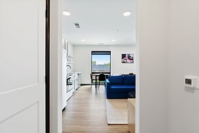 CozySuites on Mass w garage parking 20