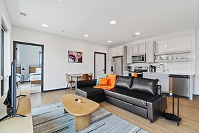 CozySuites on Mass w garage parking 20