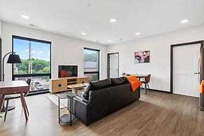 CozySuites on Mass w garage parking 20