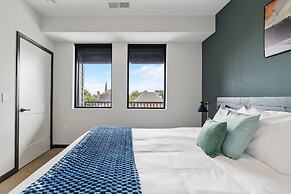 CozySuites on Mass w garage parking 20