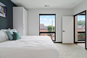 CozySuites on Mass w garage parking 20