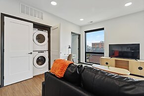 CozySuites on Mass w garage parking 21