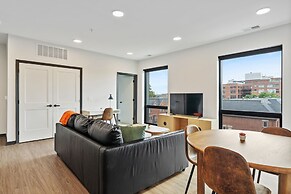 CozySuites on Mass w garage parking 21