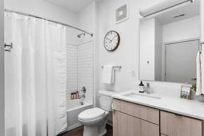 CozySuites on Mass w garage parking 21