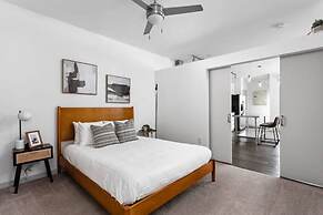 CozySuites on Mass w garage parking 21