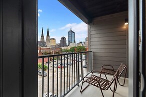 CozySuites on Mass w garage parking 21