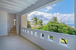 Amani Beachfront Villa by YourHost