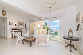 Amani Beachfront Villa by YourHost