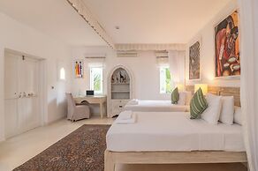 Amani Beachfront Villa by YourHost