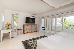 Amani Beachfront Villa by YourHost