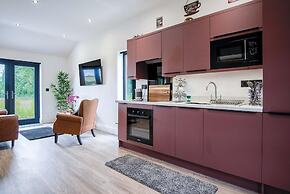 The Shed - 1 Bedroom - Cosheston