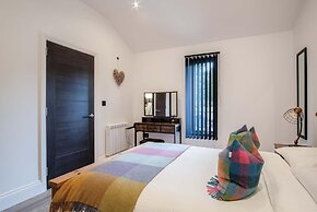 The Shed - 1 Bedroom - Cosheston