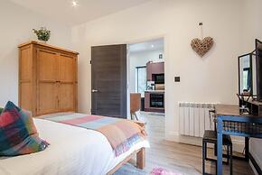 The Shed - 1 Bedroom - Cosheston