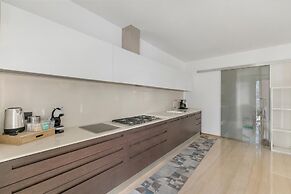 Life & View Luxury Apartments