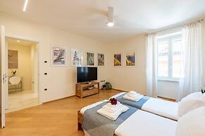 Life & View Luxury Apartments