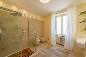 Life & View Luxury Apartments