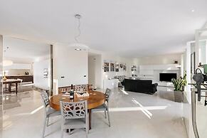 Life & View Luxury Apartments