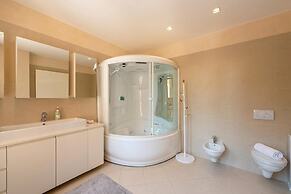 Life & View Luxury Apartments