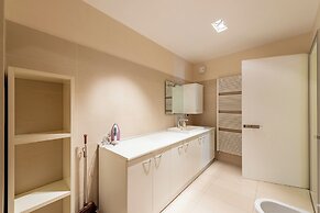 Life & View Luxury Apartment