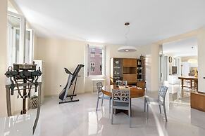 Life & View Luxury Apartment