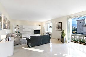 Life & View Luxury Apartment