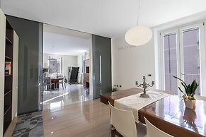 Life & View Luxury Apartment