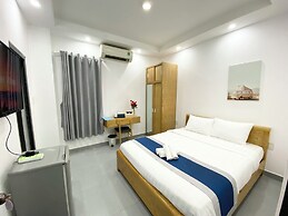 Home Away Minh Khai