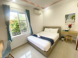 Home Away Minh Khai