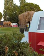 Mona Glamping Caravan Suites