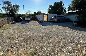 Mona Glamping Caravan Suites