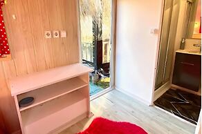 Mona Glamping Caravan Suites