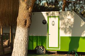 Mona Glamping Caravan Suites